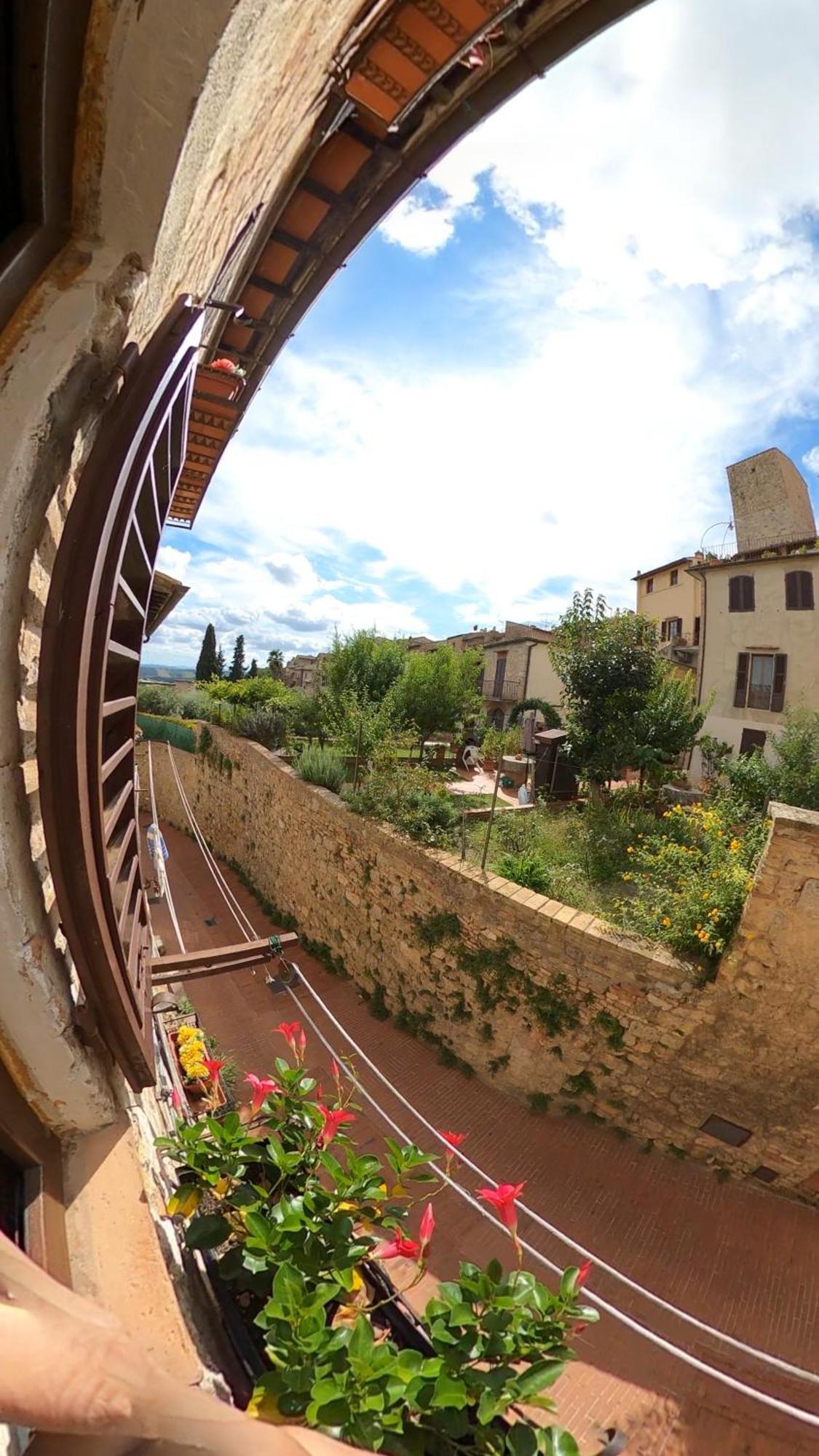 شقة Casa Nel Centro Storico سان جيمينيانو المظهر الخارجي الصورة